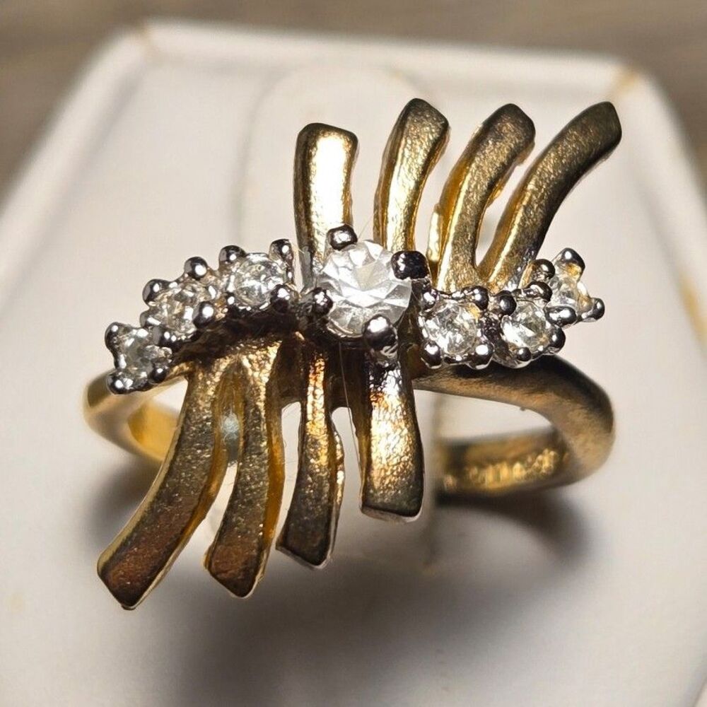 Sparkly Gold vintage sterling silver ring sz 6